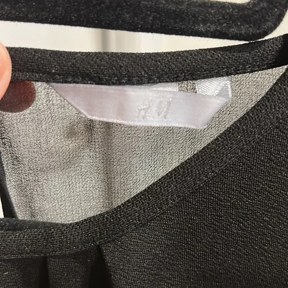 H&M BLOUSE - Picture 3 of 3